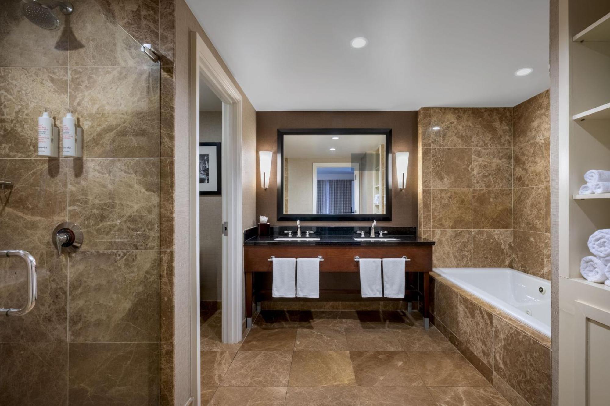Marriott Center Hotel 3*