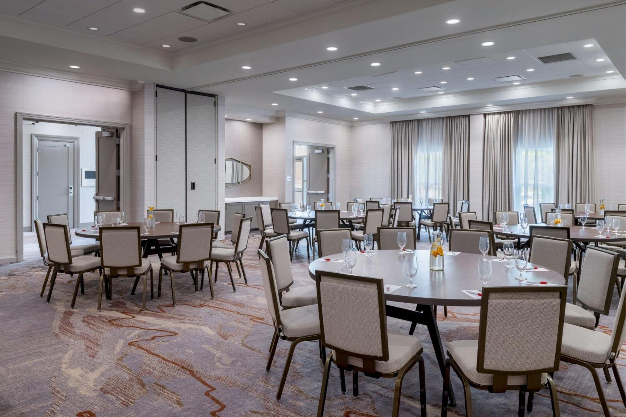 Marriott Center Hotel 3*